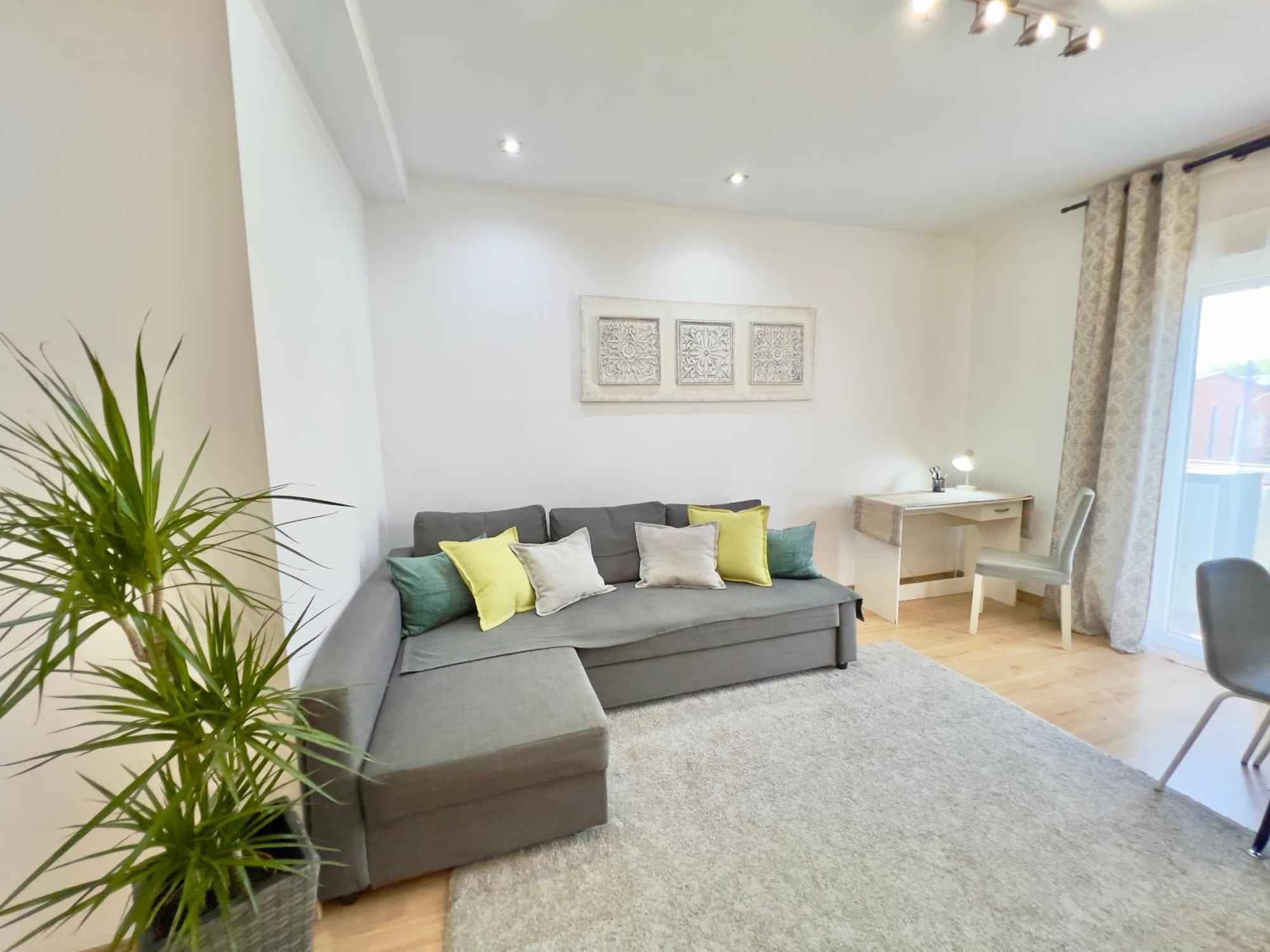Cozy Apartment In Valencia! Wi-Fi ! Bagian luar foto