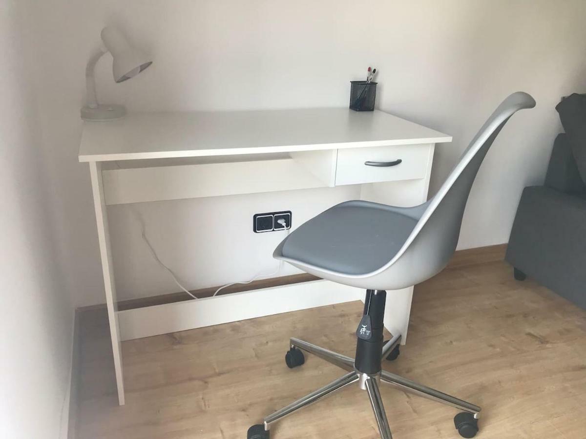 Cozy Apartment In Valencia! Wi-Fi ! Bagian luar foto
