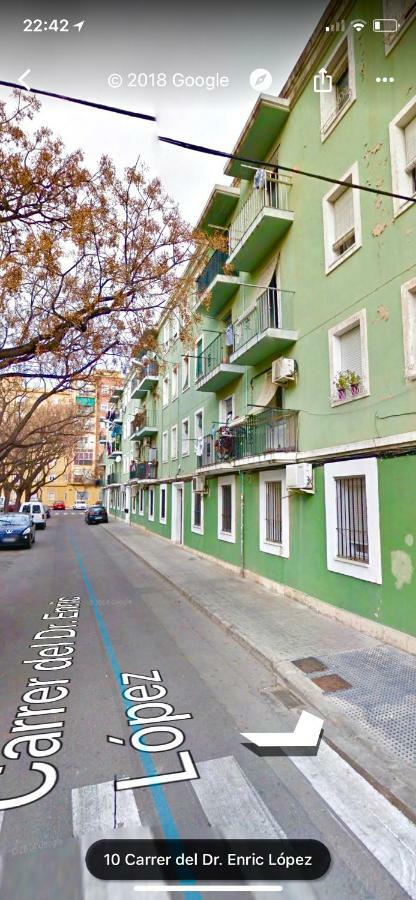 Cozy Apartment In Valencia! Wi-Fi ! Bagian luar foto